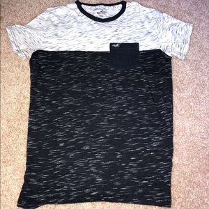 Black and white hollister tee shirt